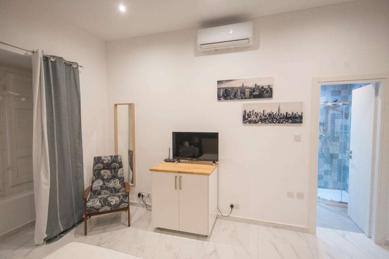 4 Bedroom Near Seafront * Sliema