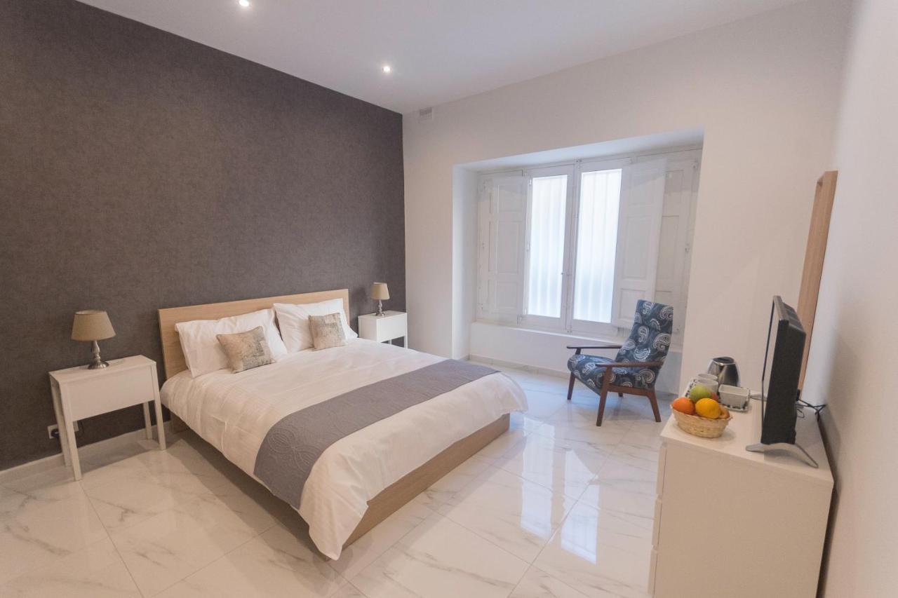 Appartement 4 Bedroom Near Seafront *